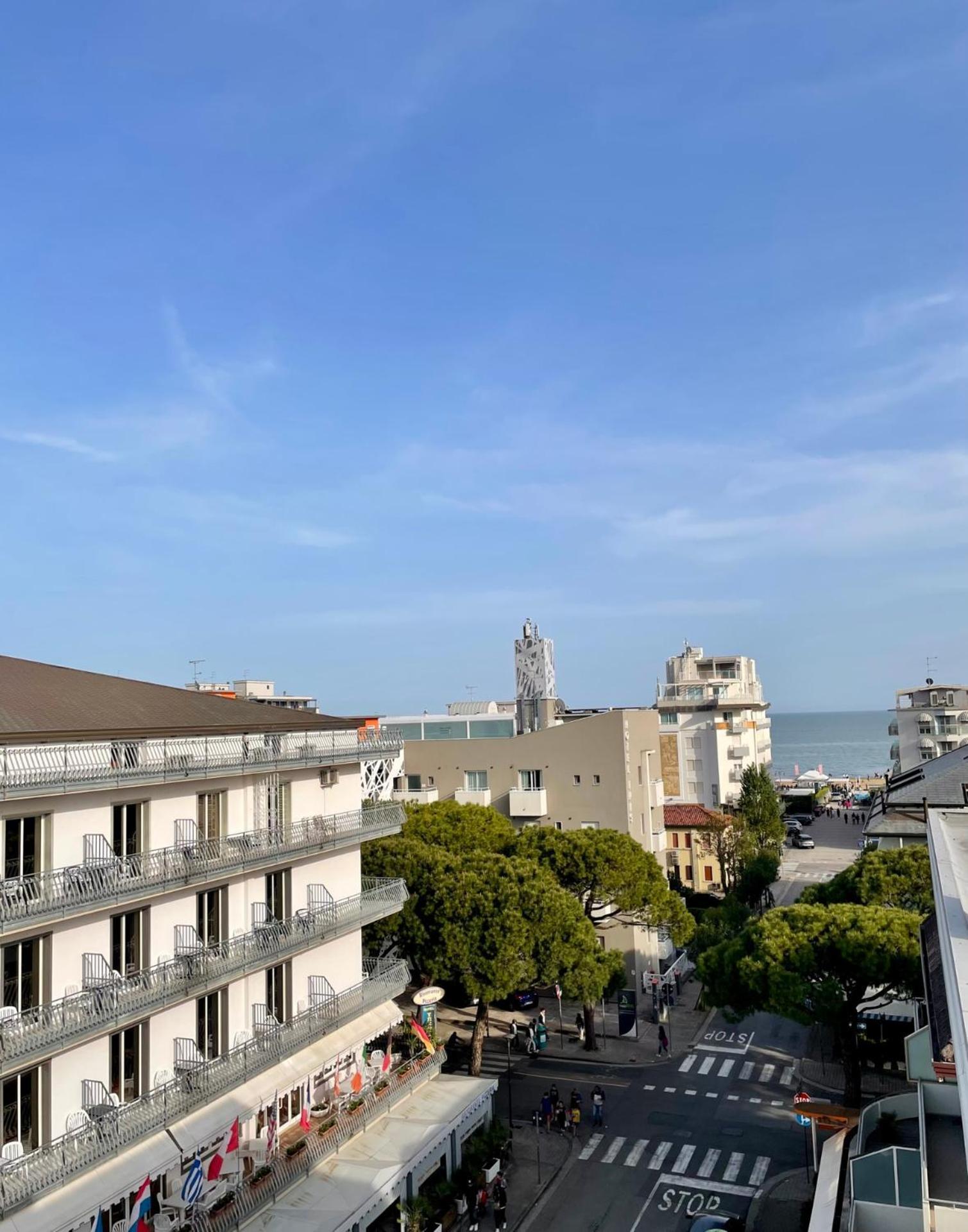Hotel Portofino Lido di Jesolo Exteriör bild