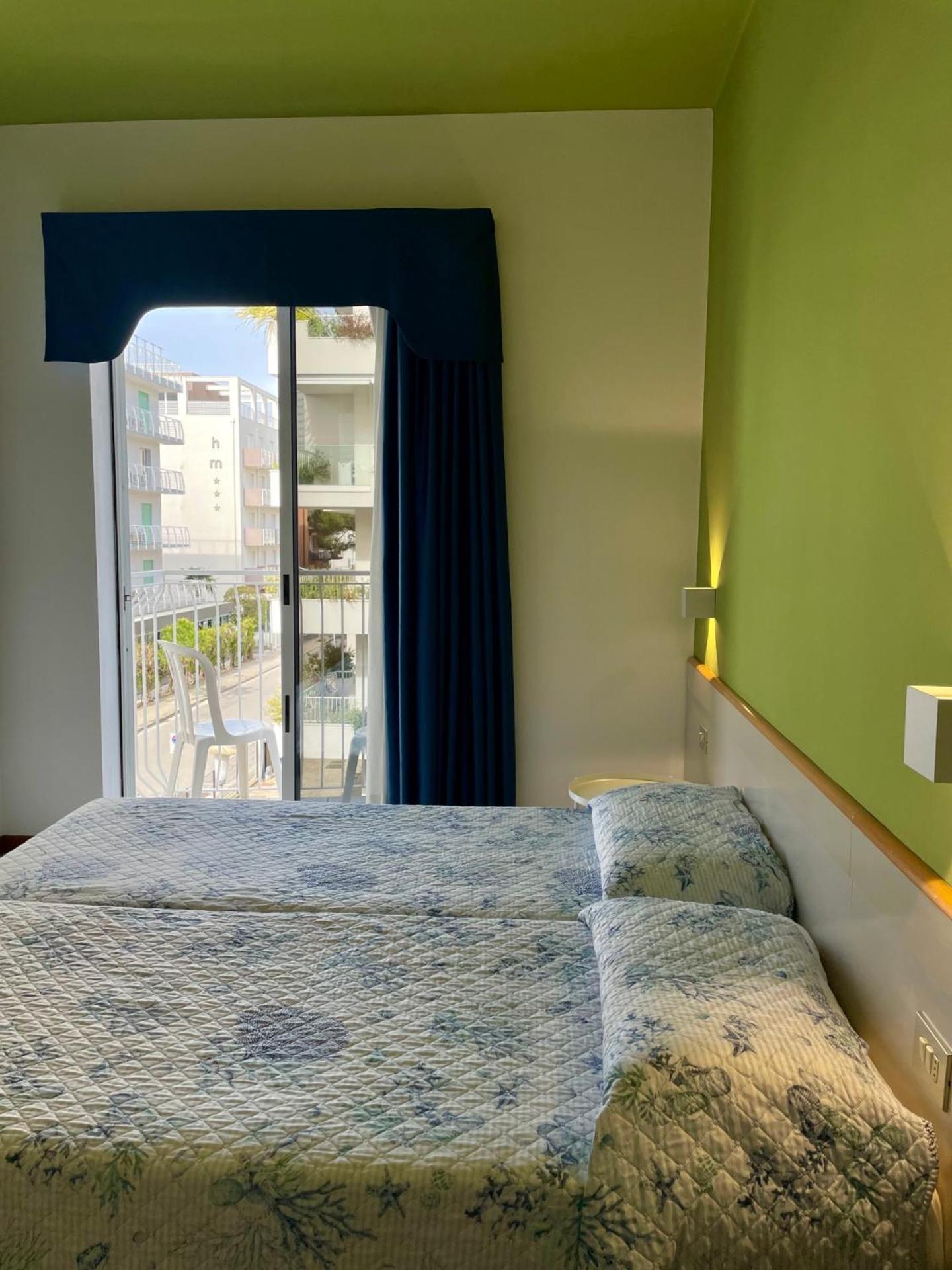 Hotel Portofino Lido di Jesolo Exteriör bild