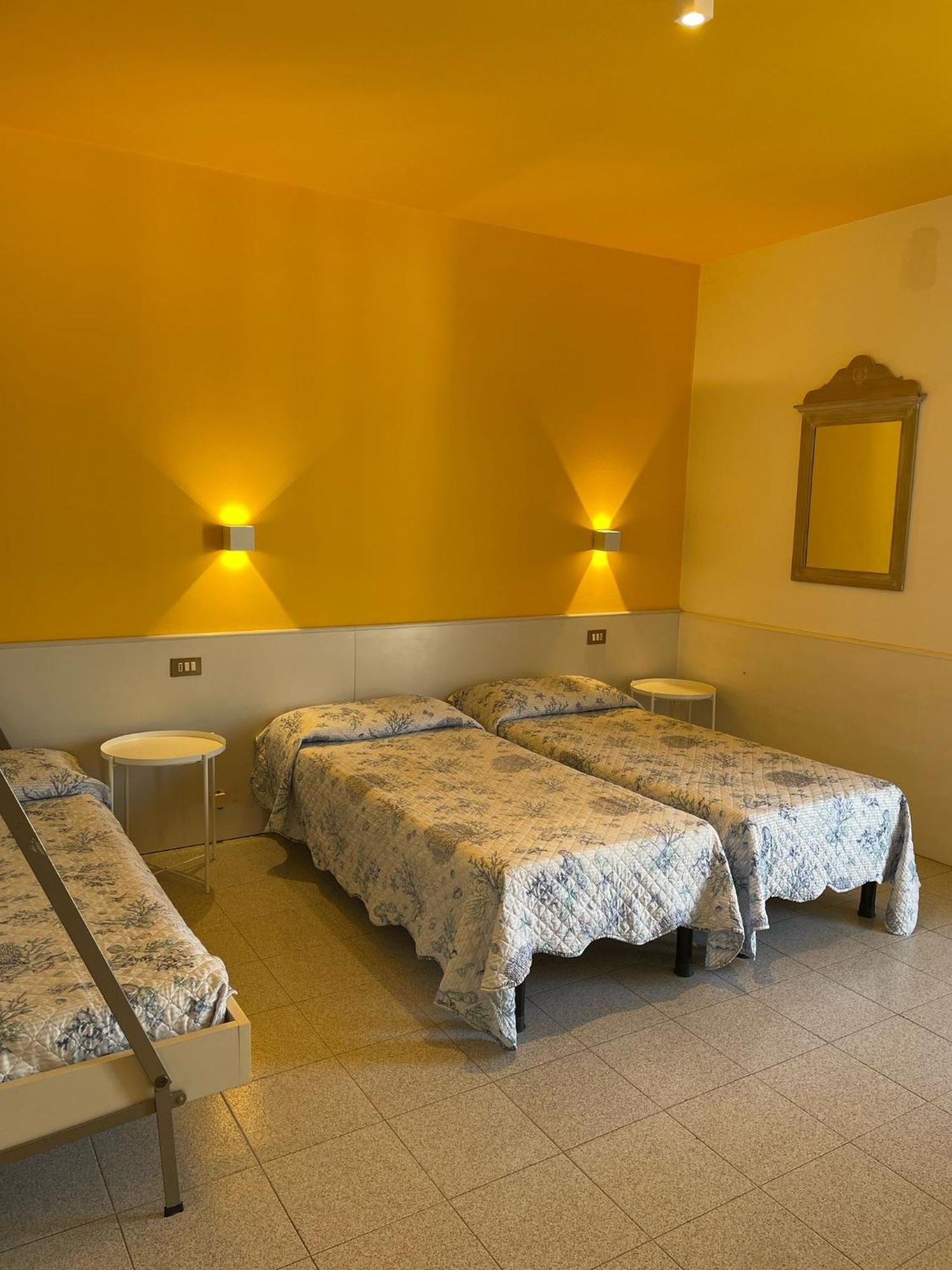 Hotel Portofino Lido di Jesolo Exteriör bild