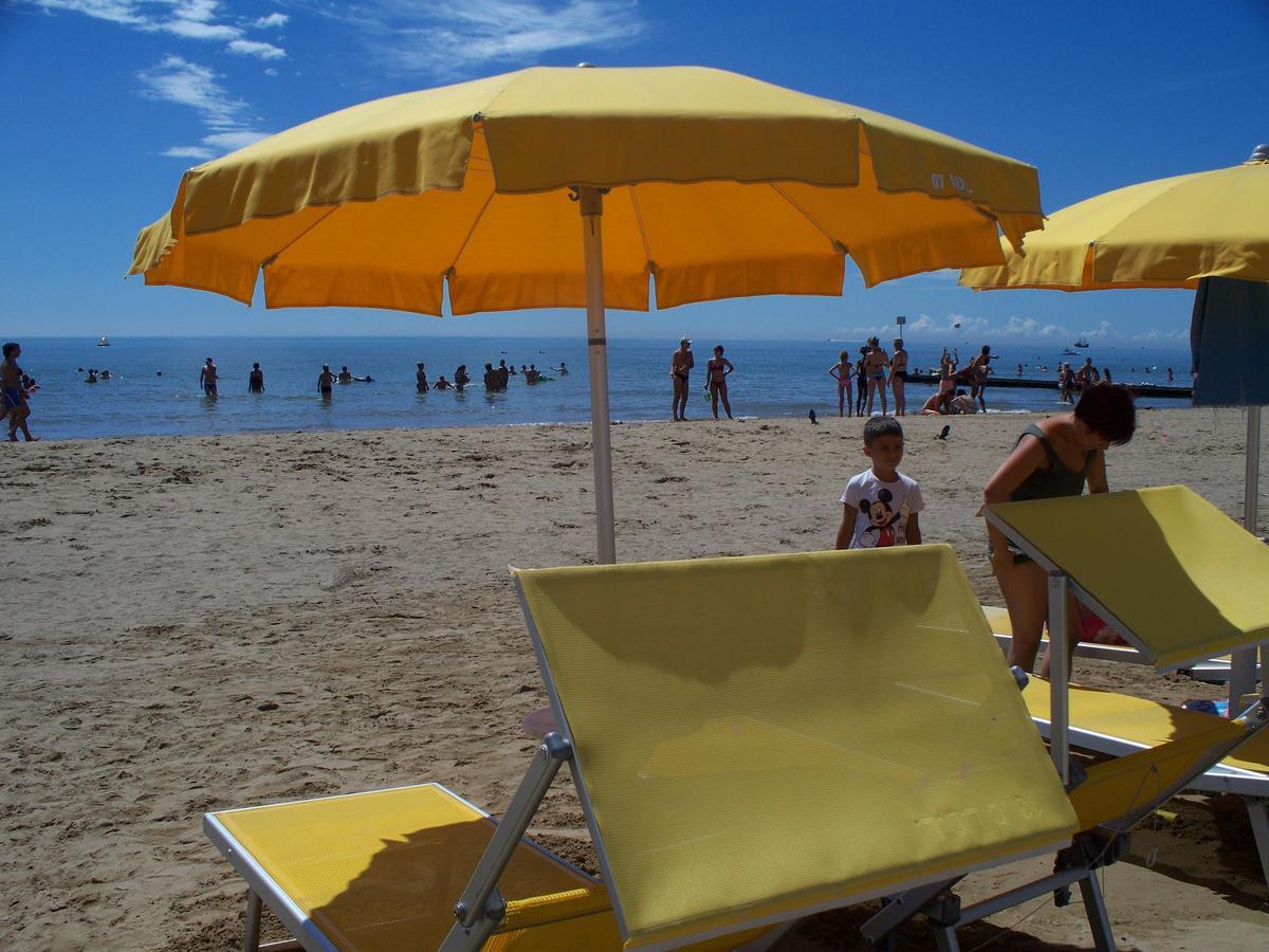 Hotel Portofino Lido di Jesolo Exteriör bild